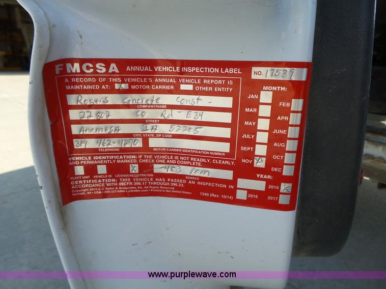 image for item K2221 2005 Chevrolet Silverado 3500 flatbed pickup truck