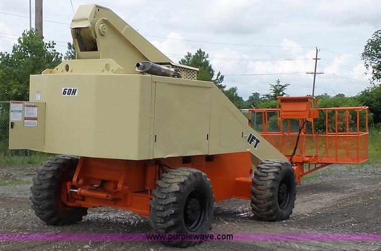 image for item K3498 1995 JLG 60H boom lift