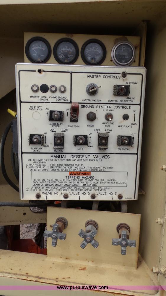 image for item K3498 1995 JLG 60H boom lift