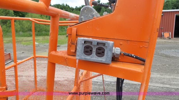 image for item K3498 1995 JLG 60H boom lift