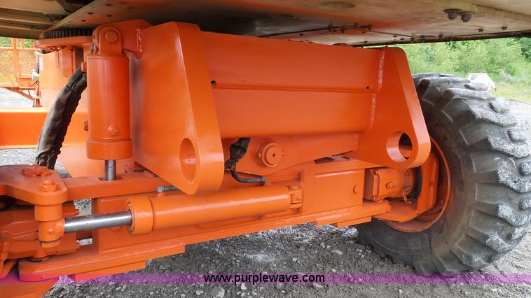 image for item K3498 1995 JLG 60H boom lift
