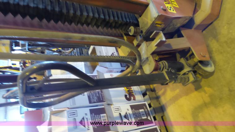 image for item K4051 Challenger MVL7 truck lift