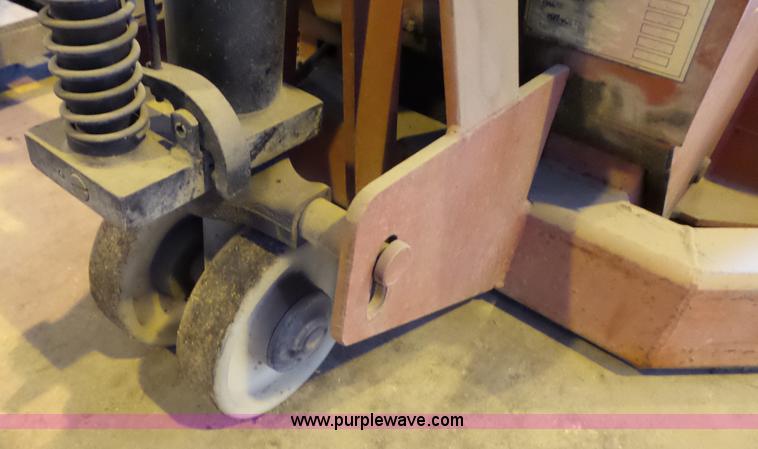 image for item K4051 Challenger MVL7 truck lift