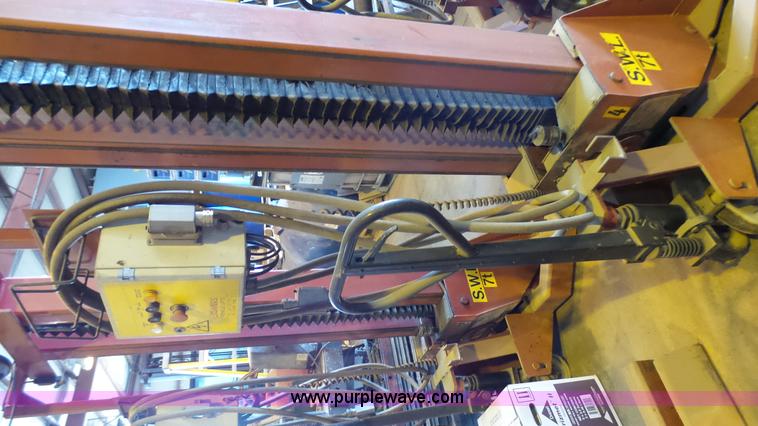 image for item K4051 Challenger MVL7 truck lift