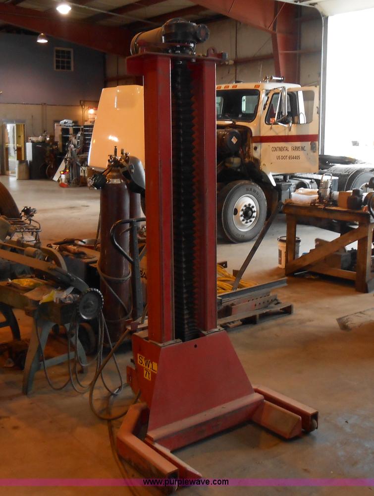 image for item K4051 Challenger MVL7 truck lift