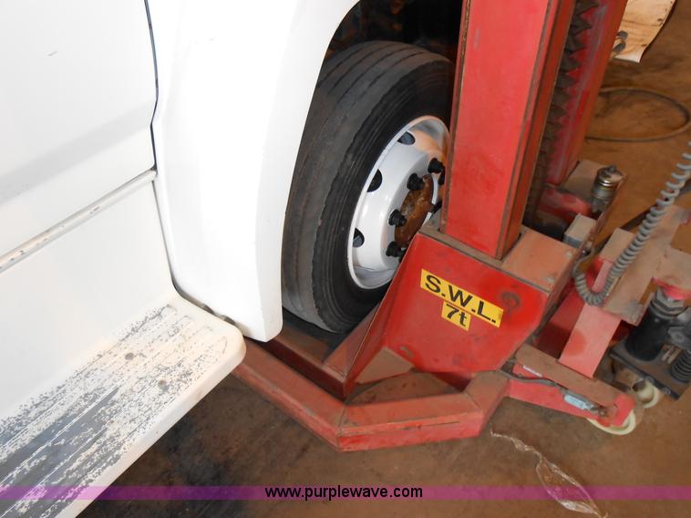 image for item K4051 Challenger MVL7 truck lift