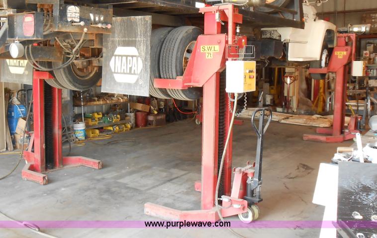 image for item K4051 Challenger MVL7 truck lift