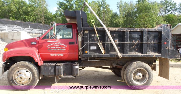 image for item K4060 2000 Chevrolet C6500 dump truck