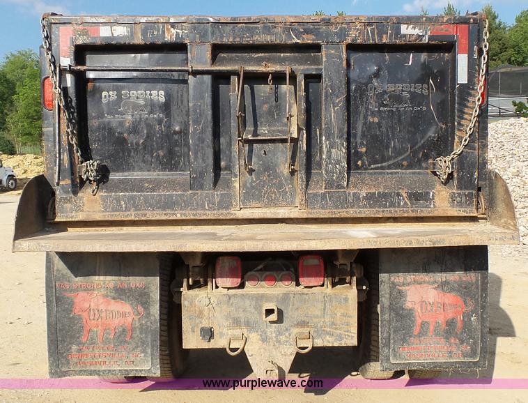 image for item K4060 2000 Chevrolet C6500 dump truck