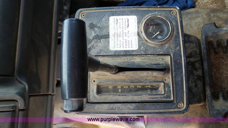 image for item K4060 2000 Chevrolet C6500 dump truck