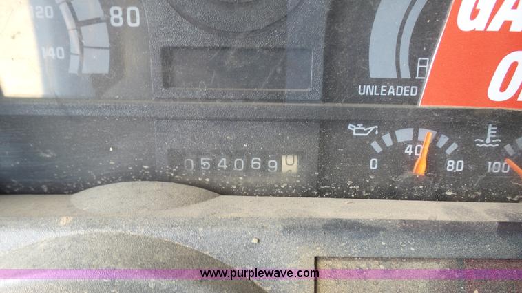 image for item K4060 2000 Chevrolet C6500 dump truck