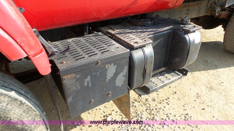 image for item K4060 2000 Chevrolet C6500 dump truck