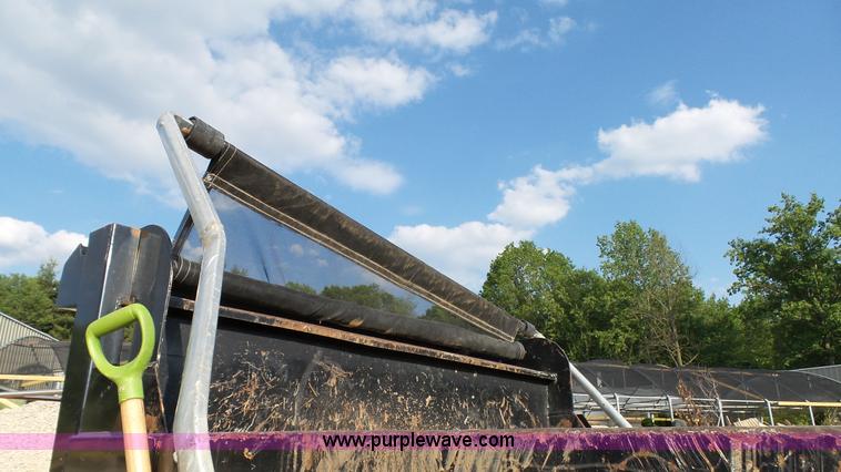 image for item K4060 2000 Chevrolet C6500 dump truck