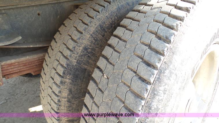 image for item K4060 2000 Chevrolet C6500 dump truck