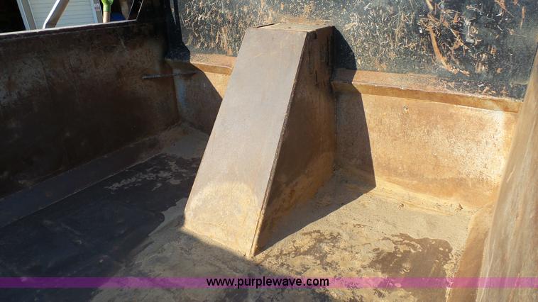 image for item K4060 2000 Chevrolet C6500 dump truck