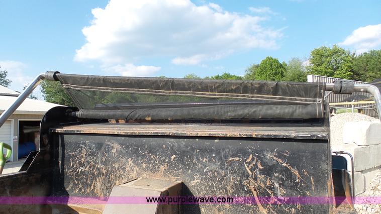 image for item K4060 2000 Chevrolet C6500 dump truck