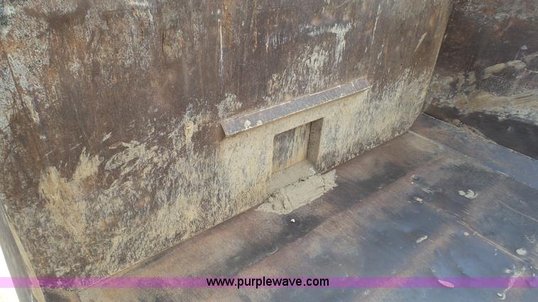 image for item K4060 2000 Chevrolet C6500 dump truck