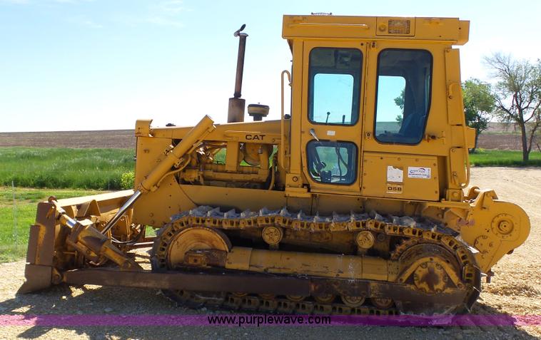 image for item K4103 1981 Caterpillar D5B dozer