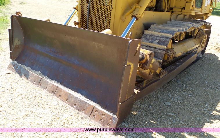 image for item K4103 1981 Caterpillar D5B dozer