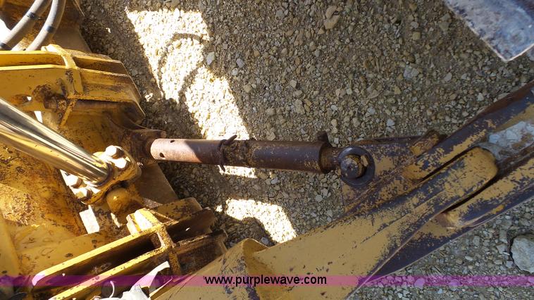 image for item K4103 1981 Caterpillar D5B dozer