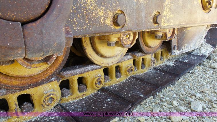 image for item K4103 1981 Caterpillar D5B dozer