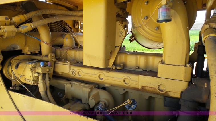 image for item K4103 1981 Caterpillar D5B dozer