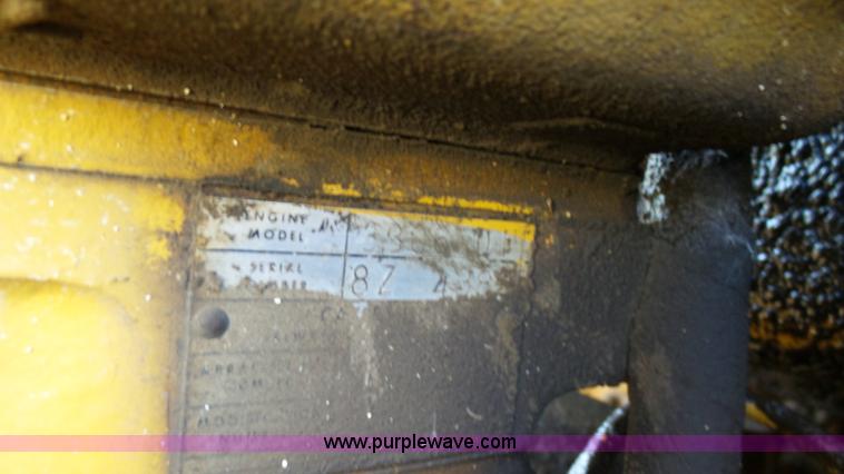 image for item K4103 1981 Caterpillar D5B dozer