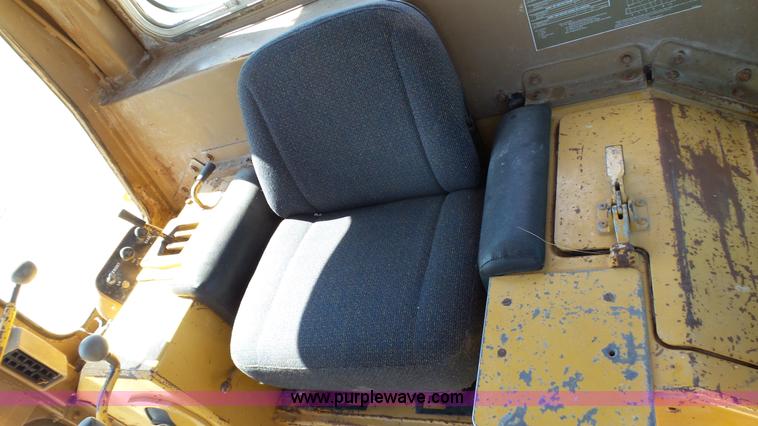 image for item K4103 1981 Caterpillar D5B dozer