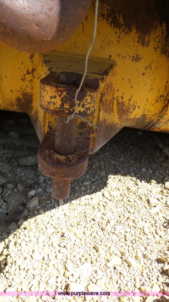 image for item K4103 1981 Caterpillar D5B dozer