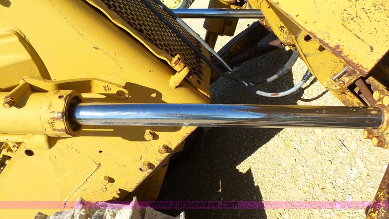 image for item K4103 1981 Caterpillar D5B dozer