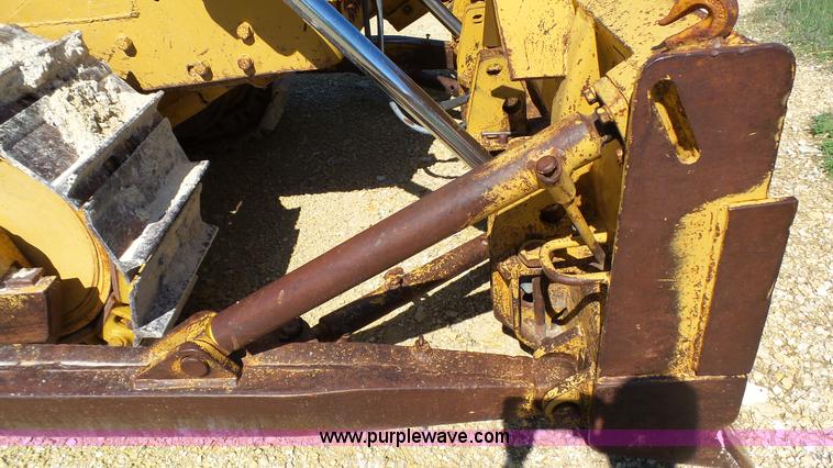 image for item K4103 1981 Caterpillar D5B dozer