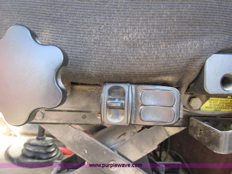 image for item K4705 1993 International 9400 tank truck