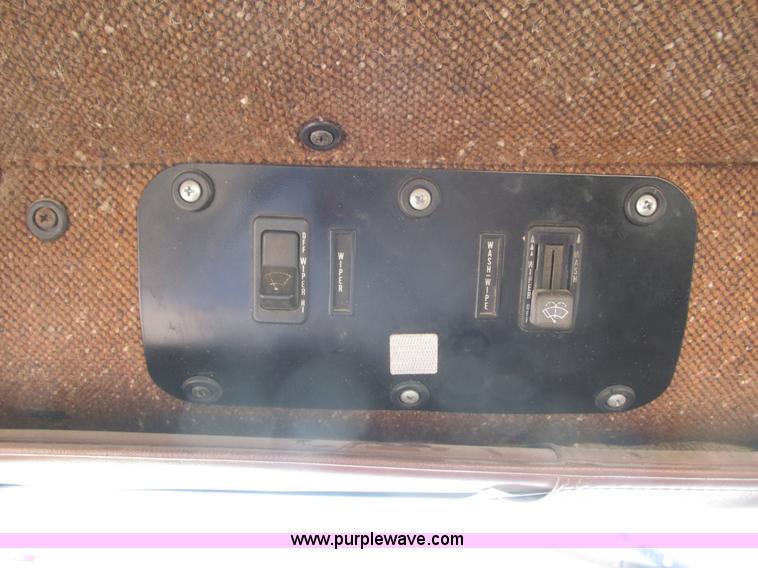 image for item K4705 1993 International 9400 tank truck