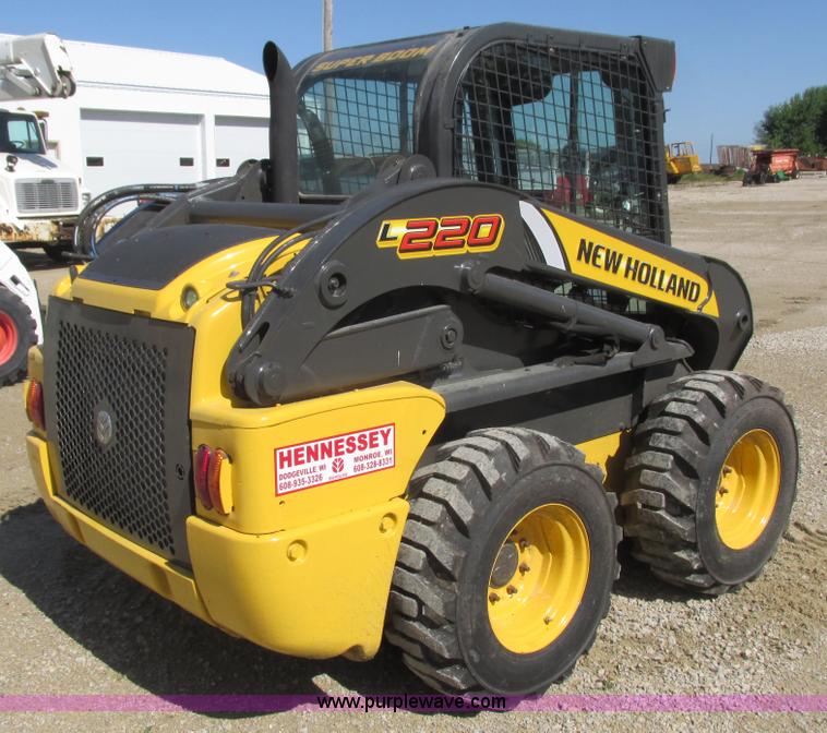 image for item K4706 2013 New Holland L220 skid steer