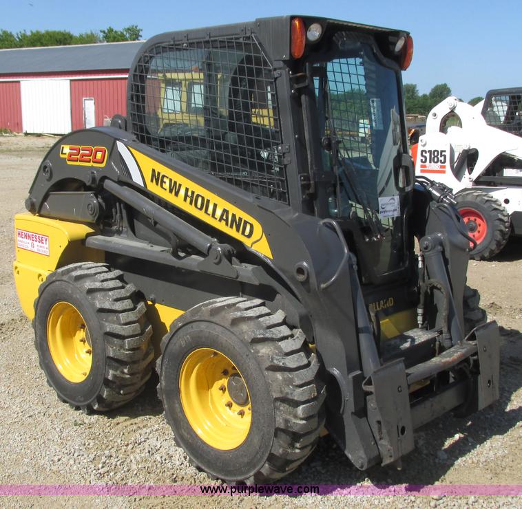 image for item K4706 2013 New Holland L220 skid steer