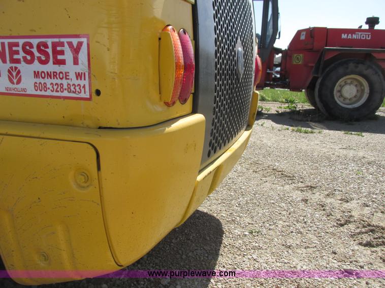 image for item K4706 2013 New Holland L220 skid steer