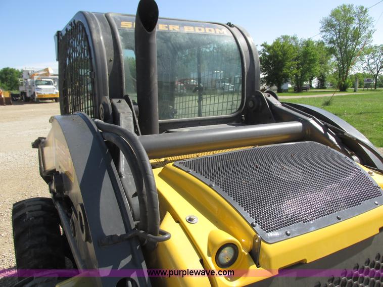 image for item K4706 2013 New Holland L220 skid steer