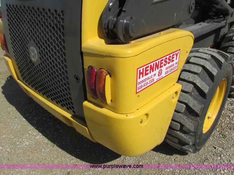 image for item K4706 2013 New Holland L220 skid steer