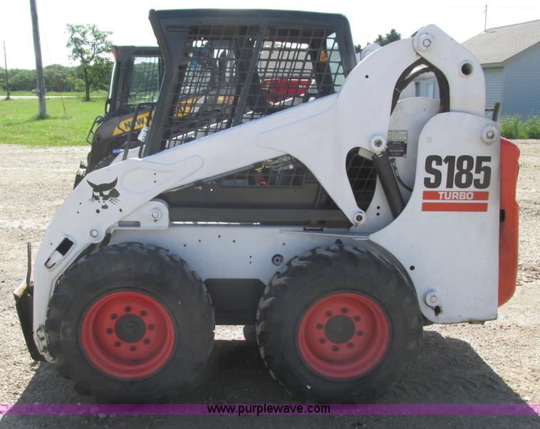 image for item K4707 2005 Bobcat S185 Turbo skid steer