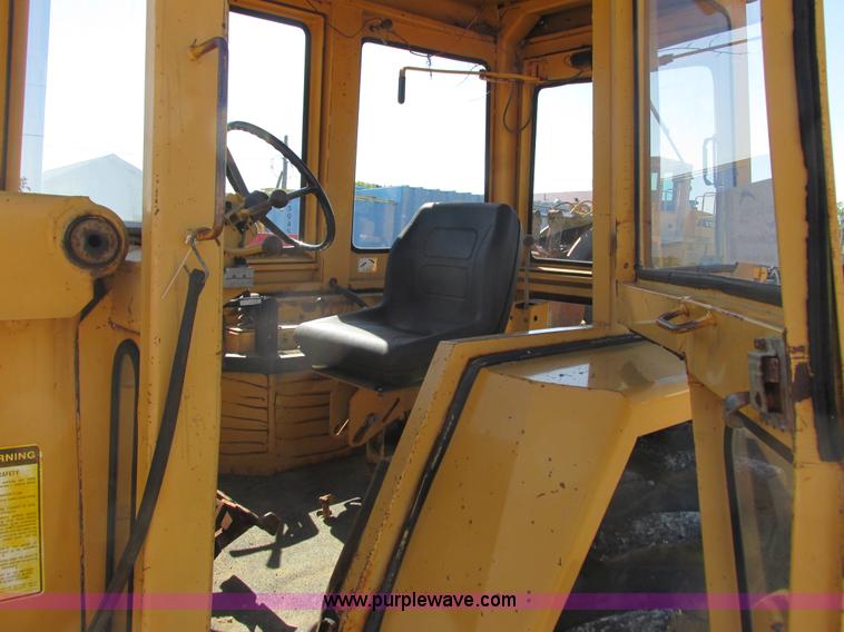 image for item K4708 Ford 755A backhoe tractor