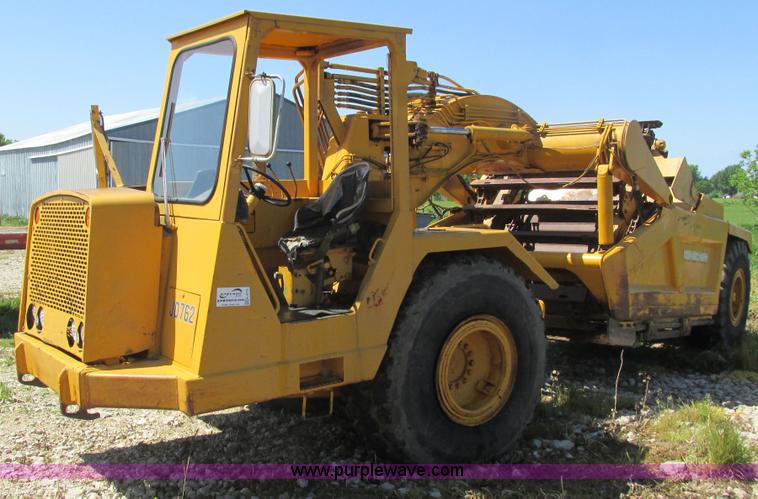 image for item K4715 1984 John Deere 762 elevating scraper