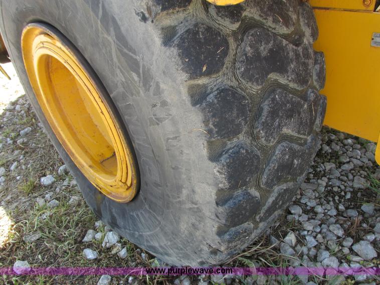 image for item K4715 1984 John Deere 762 elevating scraper