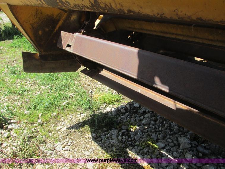 image for item K4715 1984 John Deere 762 elevating scraper