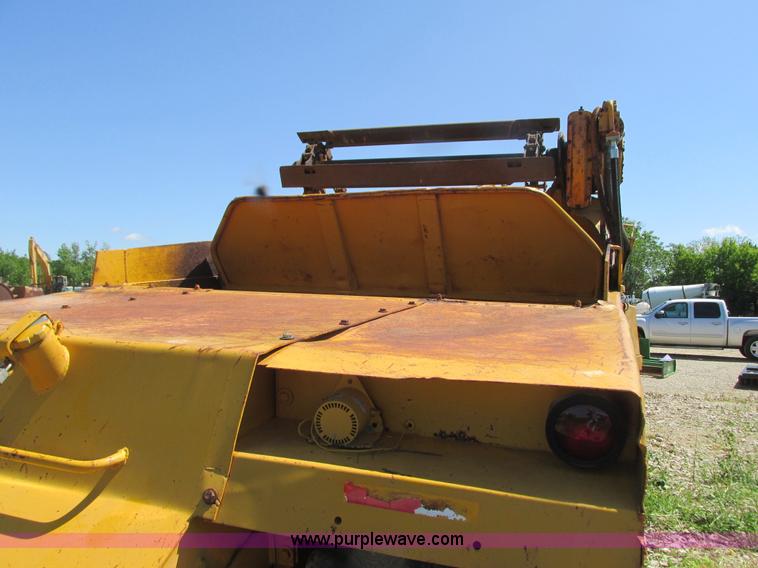 image for item K4715 1984 John Deere 762 elevating scraper