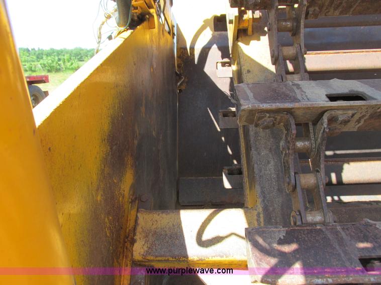 image for item K4715 1984 John Deere 762 elevating scraper