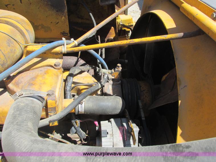 image for item K4715 1984 John Deere 762 elevating scraper