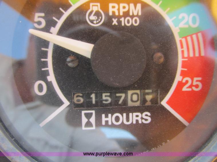 image for item K4715 1984 John Deere 762 elevating scraper