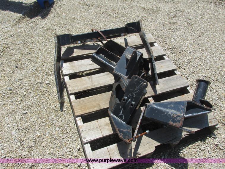 image for item K4718 New Holland 7310 loader