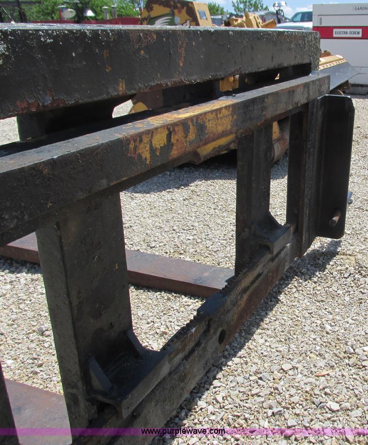 image for item K4729 Tractor forks