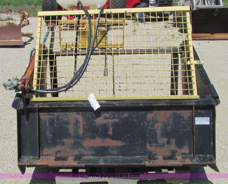 image for item K4733 PFM rock bucket